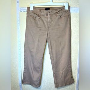NYDJ CAPRI JEANS Size 6